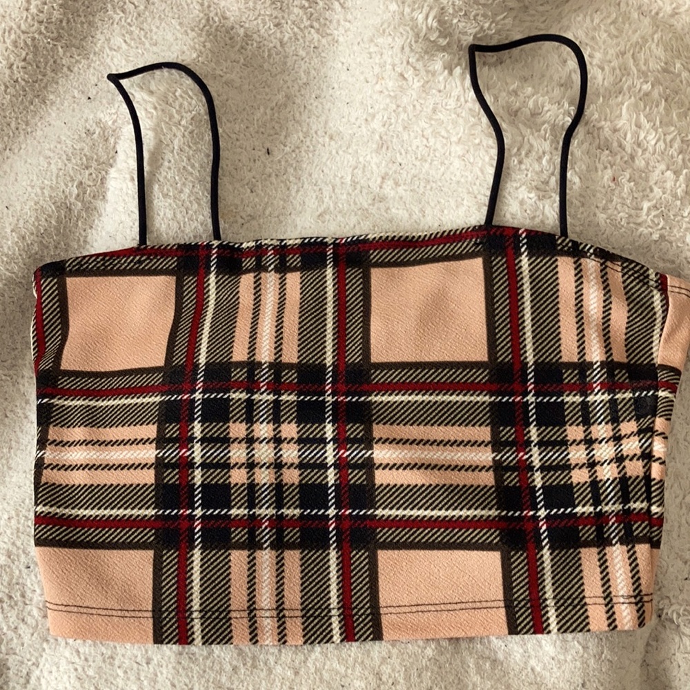 Shein; size medium cropped tank top, never worn good material perfect condition